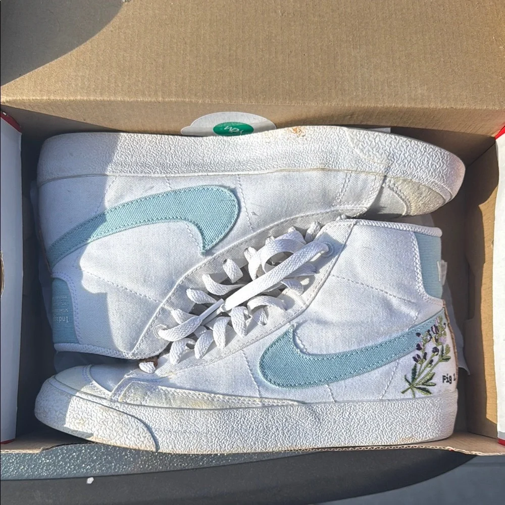 Nike | Shoes | Nike White And Light Blue Hightops With  display picture 3